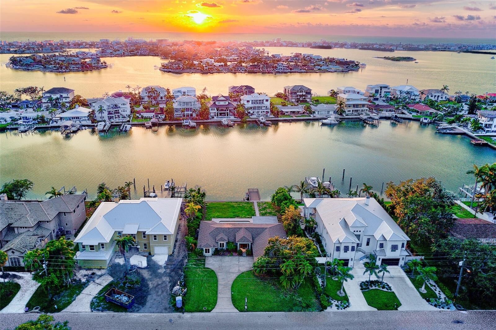 Property Photo: 410 Harbor View Lane FL 33770