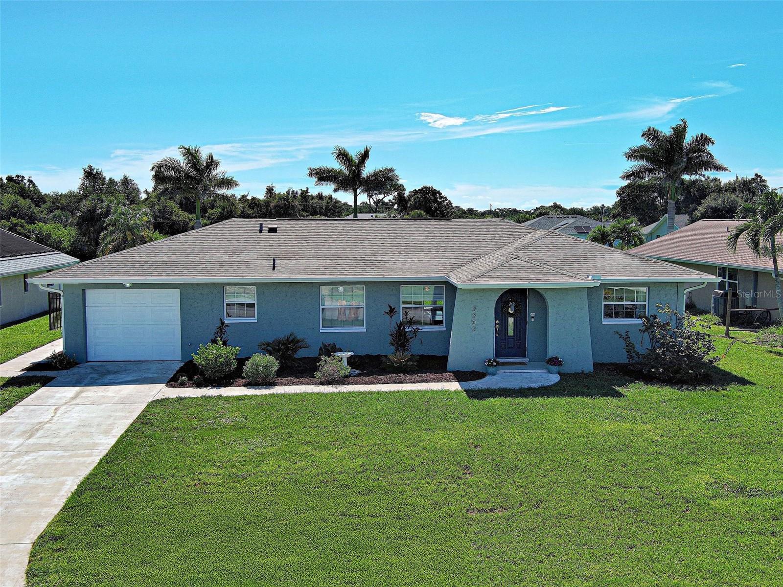 Property Photo: 3302 Middletown Street FL 33952