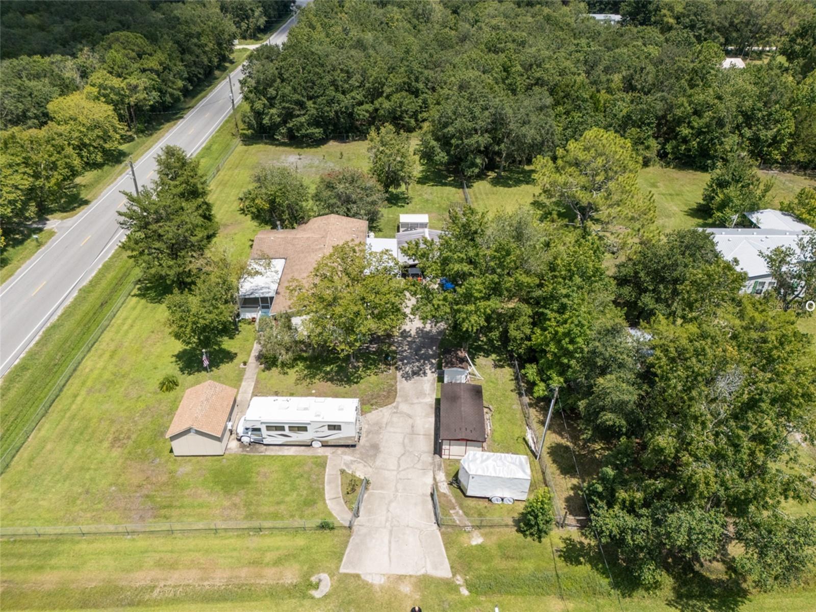 Property Photo: 1513 Mistletoe Street FL 32110