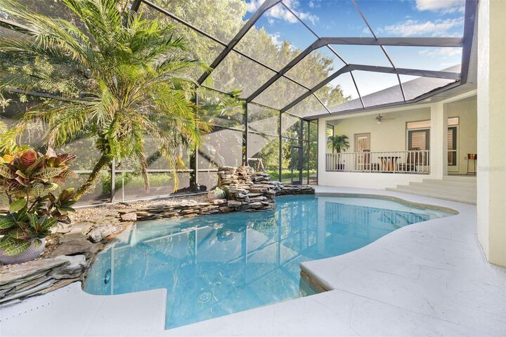 Property Photo:  5243 Foxhunt Drive  FL 33543 