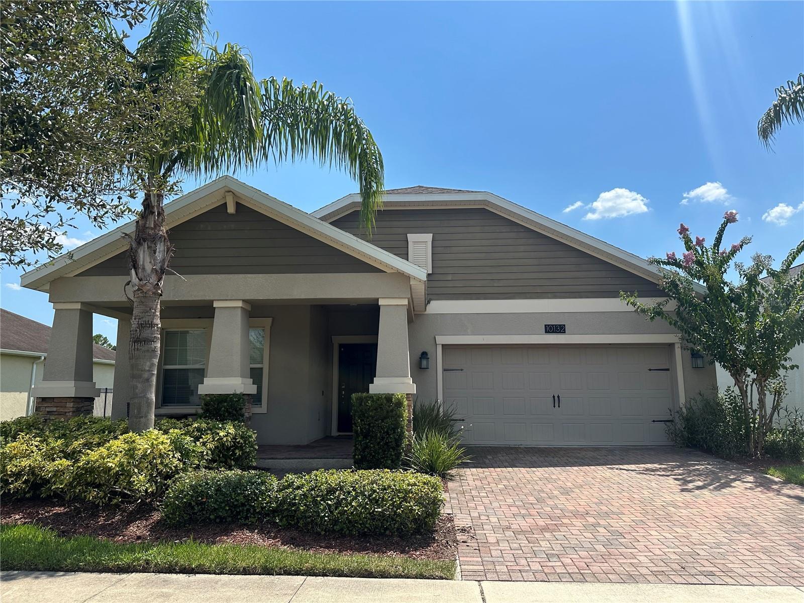 Property Photo: 10132 Lovegrass Lane FL 32832