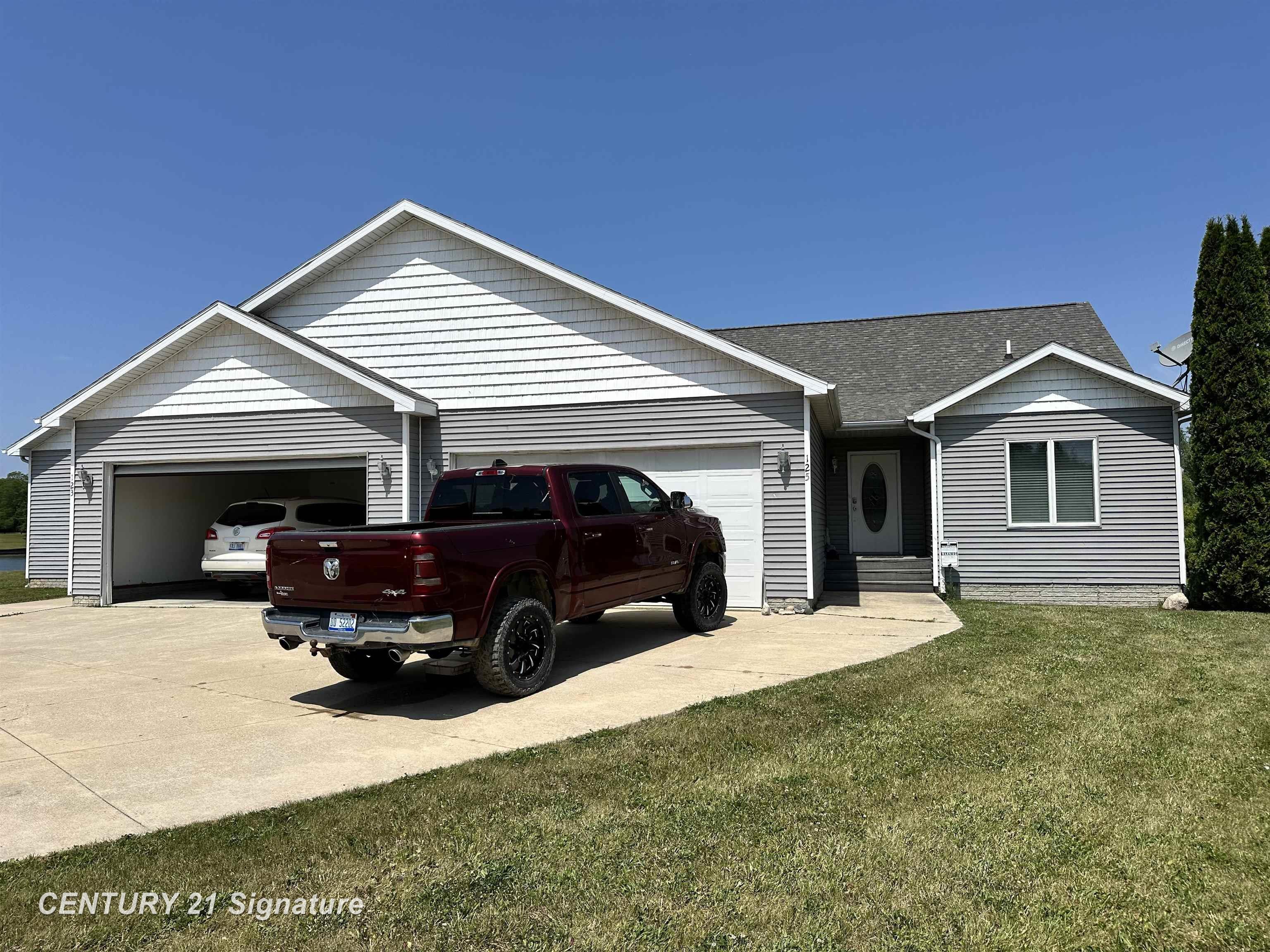 Property Photo: 123/125 Pearson Street MI 48612