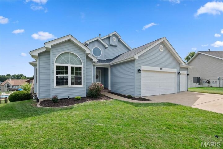 Property Photo:  1006 Silver Lake Ridge Drive  MO 63069 