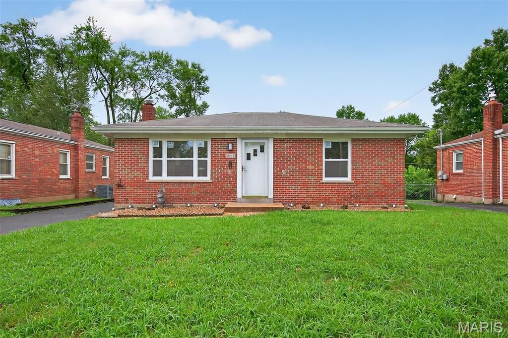 Property Photo:  9016 Kathlyn Drive  MO 63134 