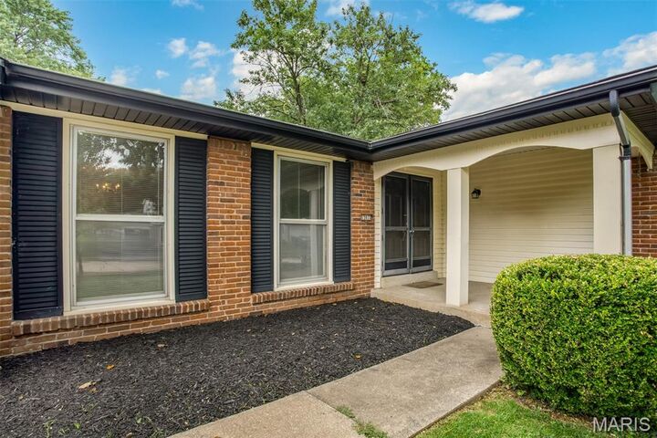 Property Photo: 12033 Tangletree Drive MO 63146
