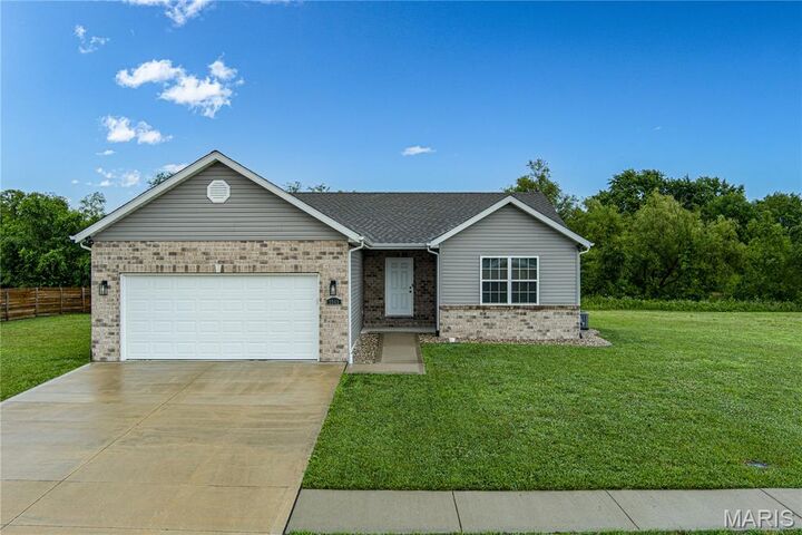 Property Photo: 3545 Cardinal Crossing Boulevard IL 62040