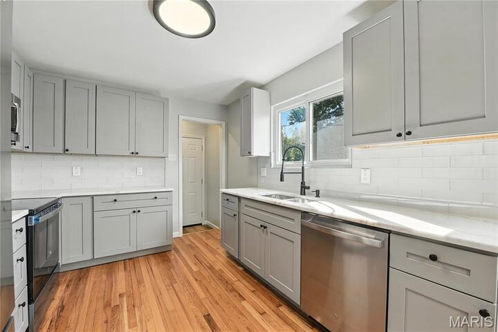 Property Photo:  100 Toelle Drive  MO 63304 