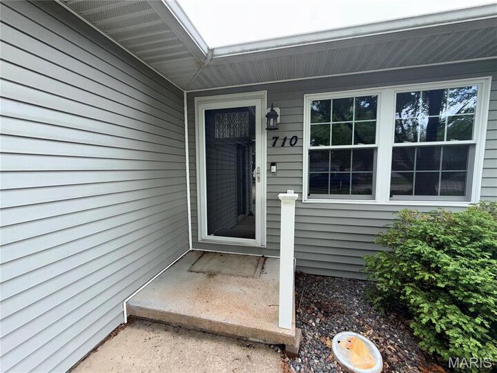 Property Photo:  710 Ash Street  IL 62246