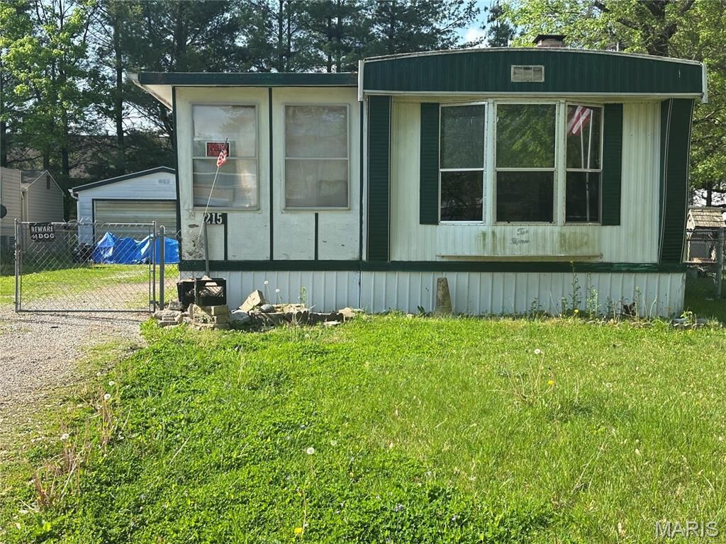 Property Photo: 215 Meddows Lane IL 62269