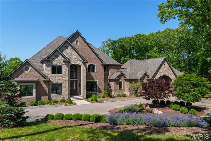2535 S Lindbergh Boulevard  St Louis MO 63131 photo