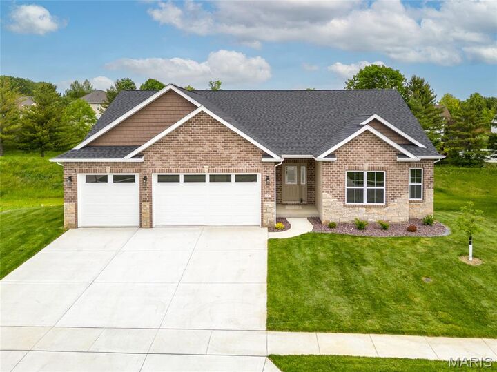 Property Photo: 237 Meridian Oaks Drive IL 62034