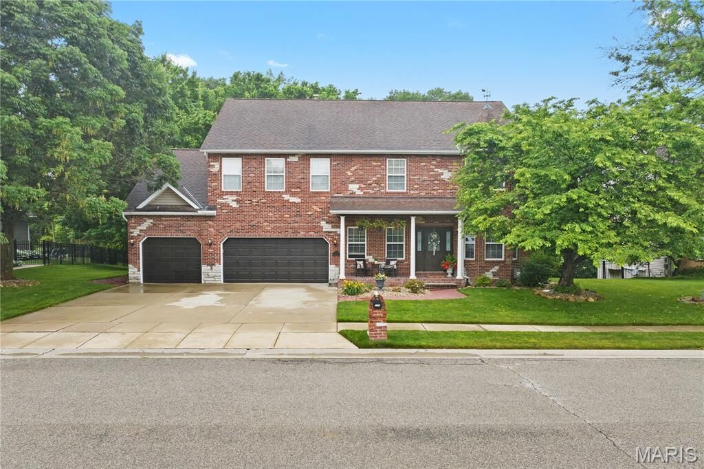 Property Photo: 1171 Red Hawk Ridge Lane IL 62269