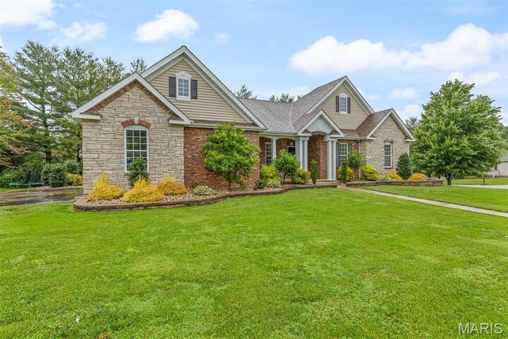 Property Photo:  457 Yellowstone Drive  MO 63640 