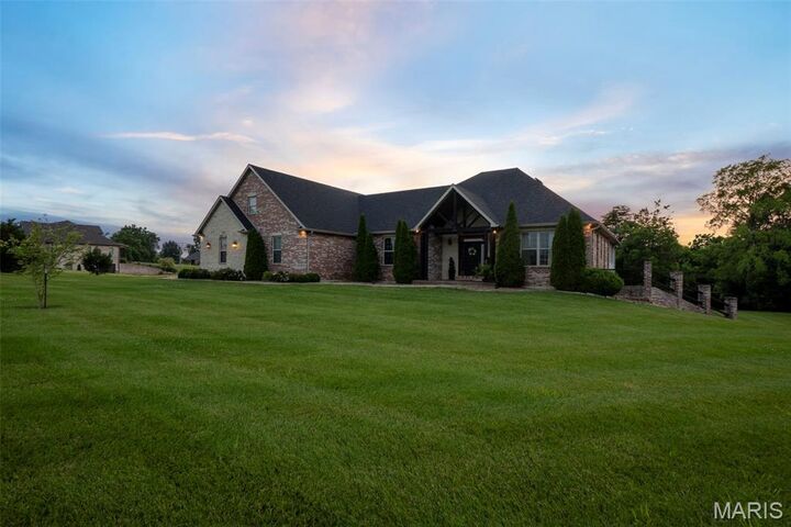 Property Photo:  165 Kingsborough Court  MO 63755 