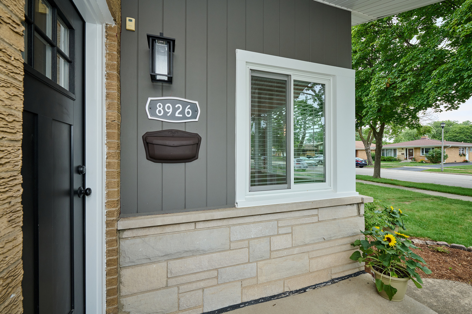Property Photo:  8926 Natoma Avenue  IL 60053 