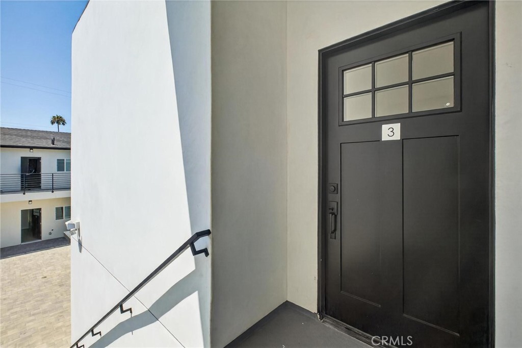 Property Photo:  14732 Gilmore Street 3  CA 91411 