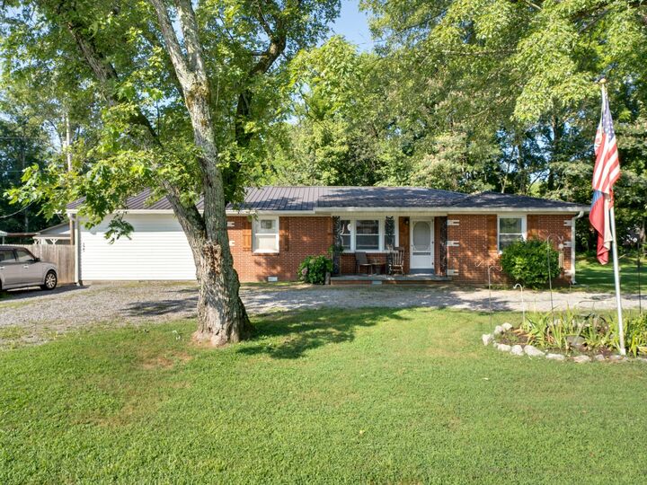 125 The Trace  Dover TN 37058 photo