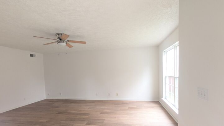 Property Photo:  1904 Moon Ct  TN 37086 