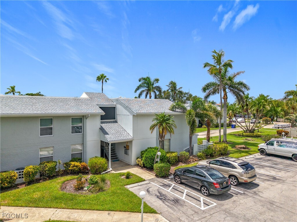 Property Photo:  7077 Quail Run Court E A16  FL 33908 