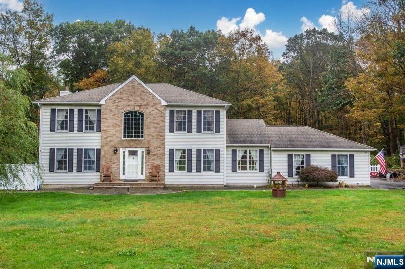 106 Henderson Road  West Milford NJ 07460 photo