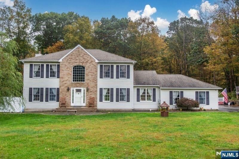 Property Photo:  106 Henderson Road  NJ 07460 
