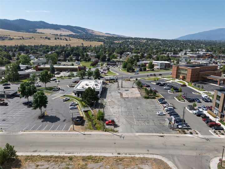 Property Photo: 3521 Brooks Street MT 59801
