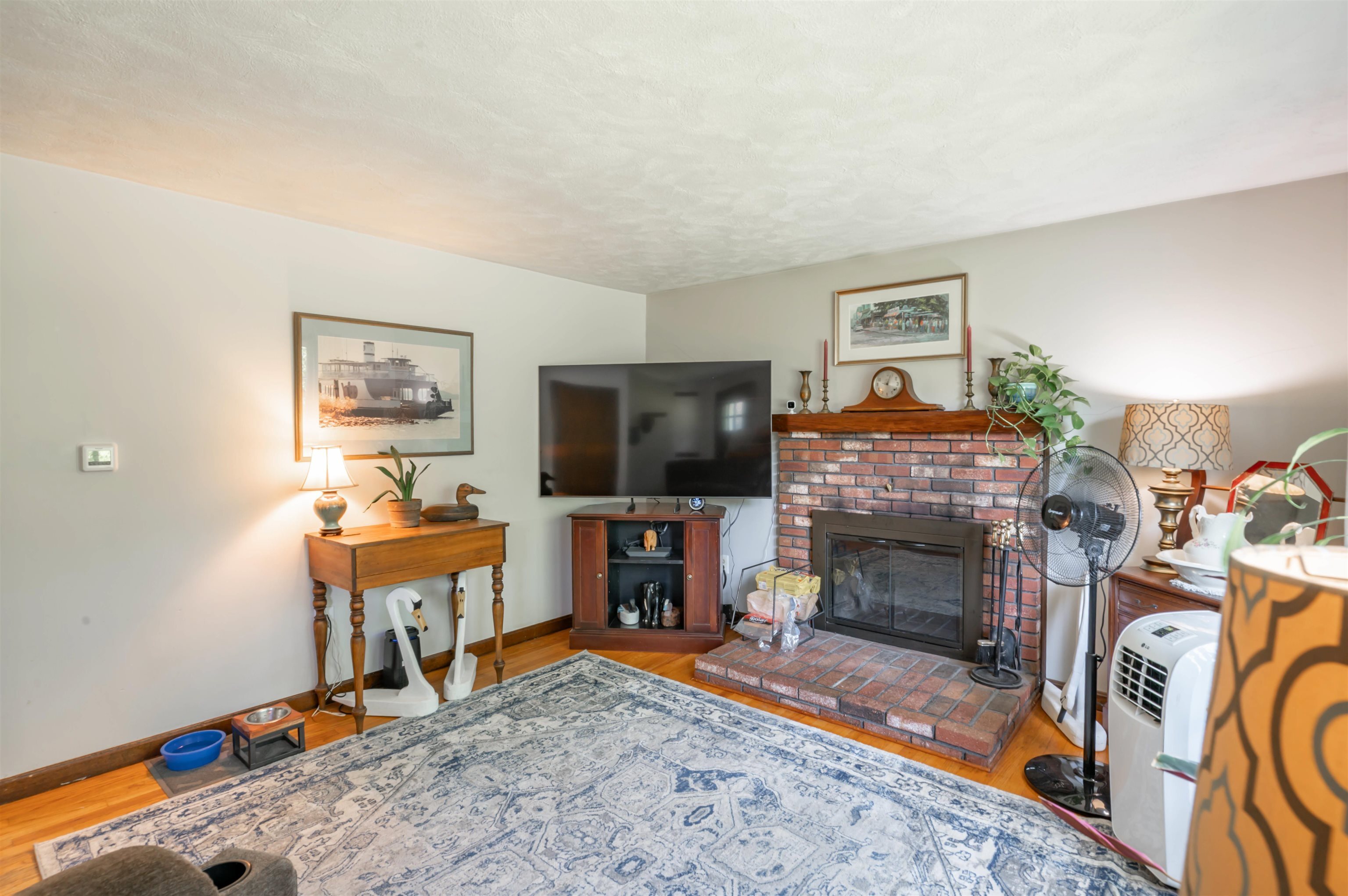 Property Photo: 7 Spring Road NH 03053