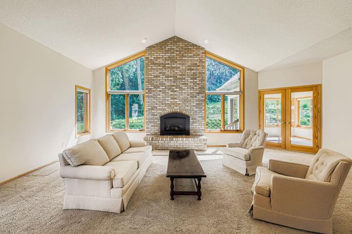 Property Photo:  418 Oak Creek Drive S  MN 55127 
