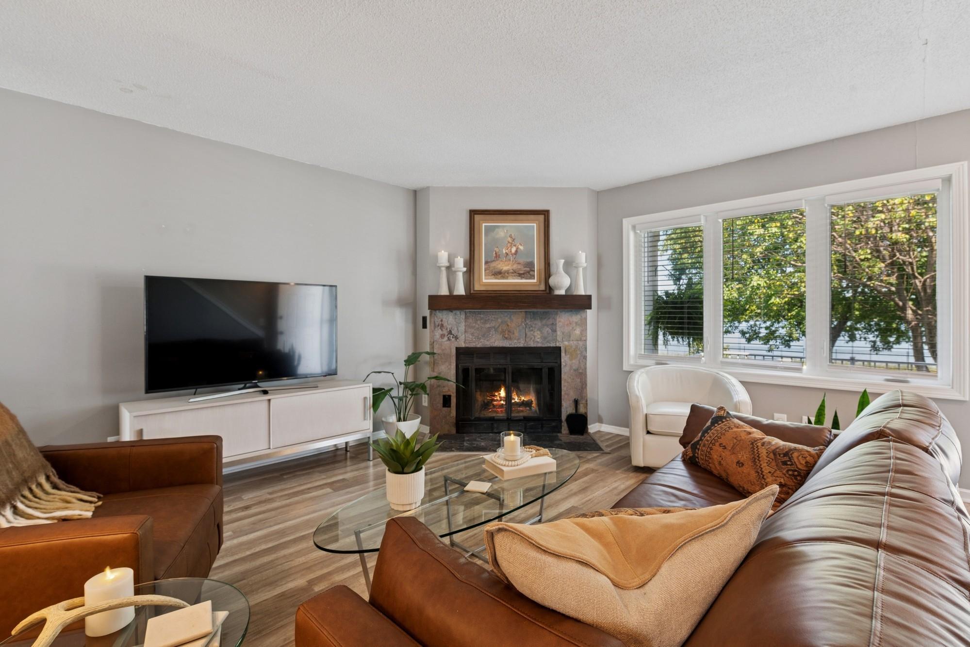 Property Photo: 1601 W Wayzata Boulevard G MN 55356
