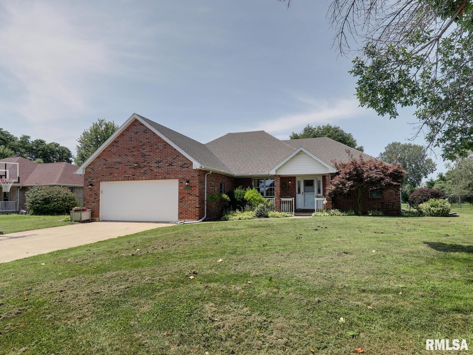 Property Photo:  2509 Drake Drive  IL 62305 