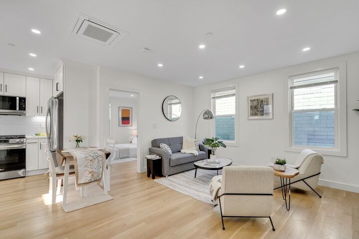 Property Photo: 63 Oak St 3 MA 02143