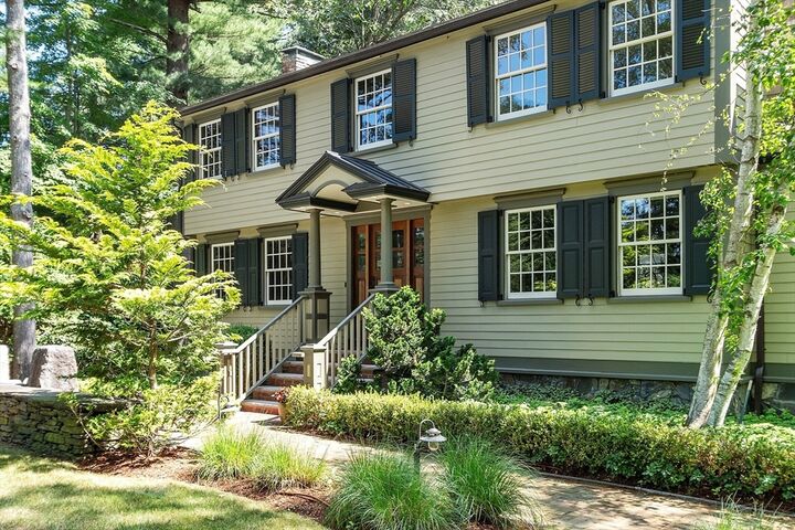 Property Photo:  1 Seneca Cir  MA 01810 