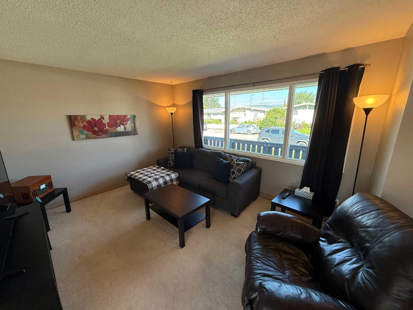 Property Photo: 117 Maple Drive AB T7V 1N4