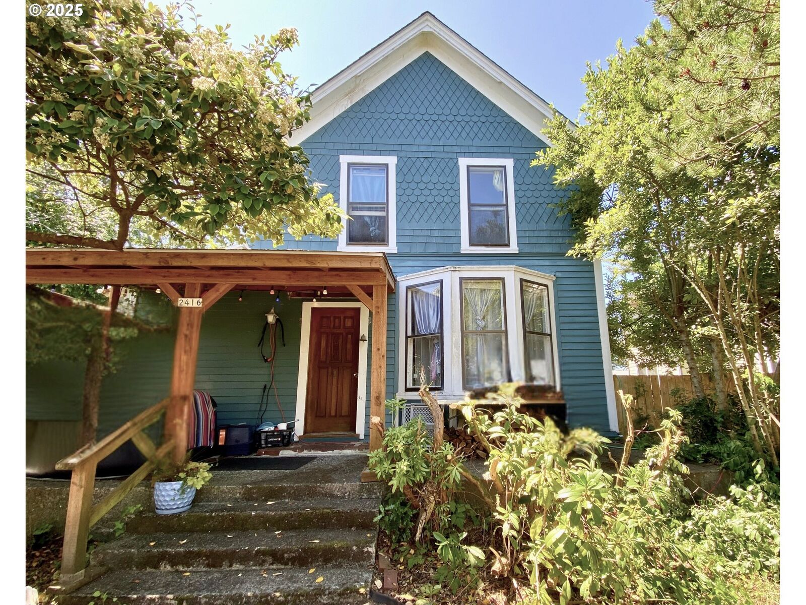 Property Photo:  2416 Oregon Ave  OR 97138 