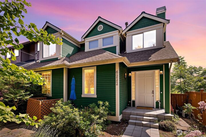 Property Photo: 6222 37th Avenue NE WA 98115