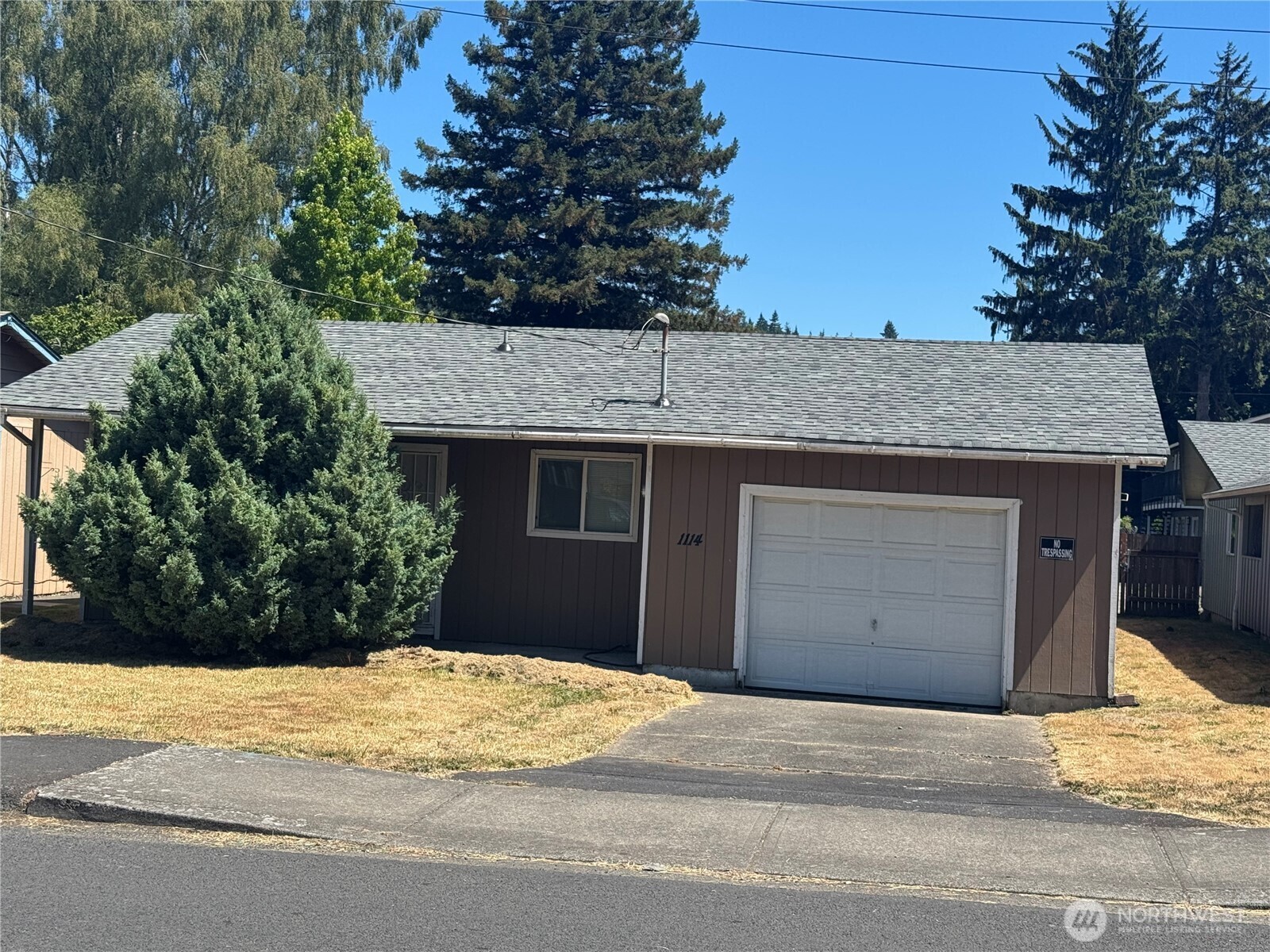 Property Photo: 1114 N 1st Avenue WA 98632