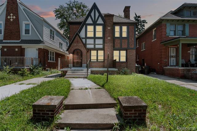 Property Photo: 2717 Burlingame Street MI 48206