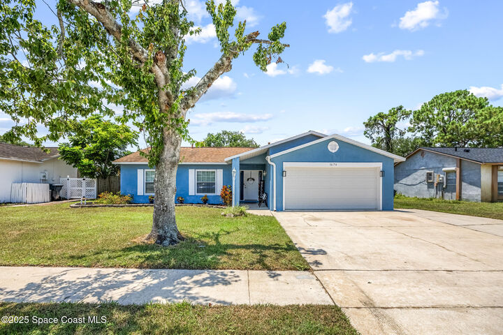 Property Photo: 1676 Yorktown Avenue FL 32796