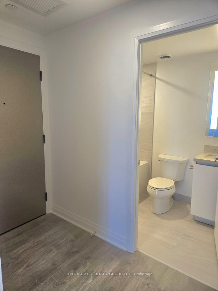Property Photo: 4015 The Exchange N/A 1110 ON L5B 0N9