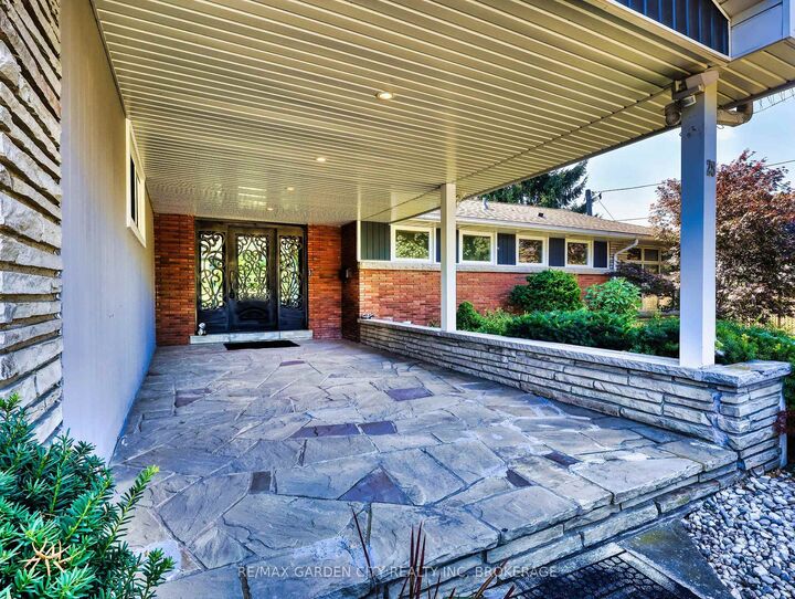 Property Photo: 28 Marsdale Drive ON L2T 3S3