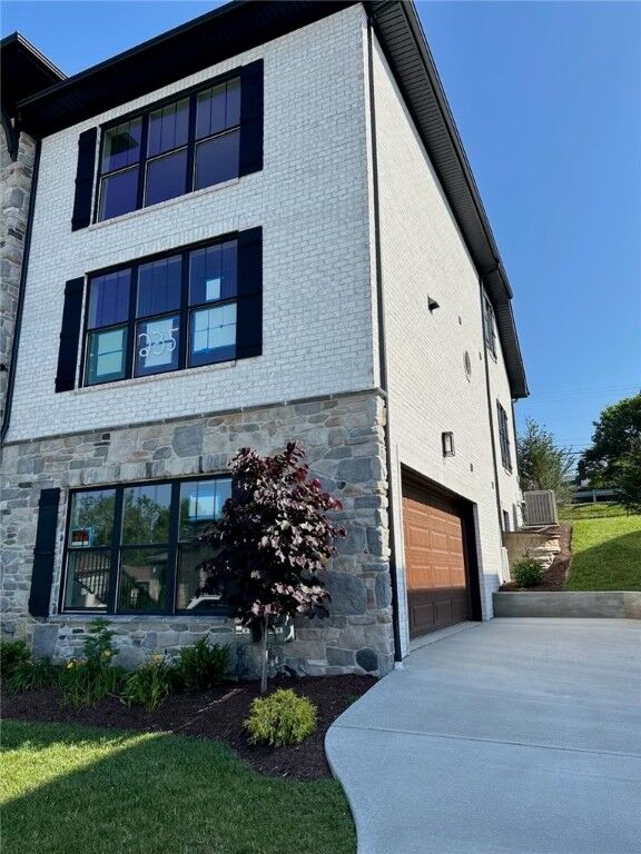 Property Photo: 235 Lucca Ln PA 15241