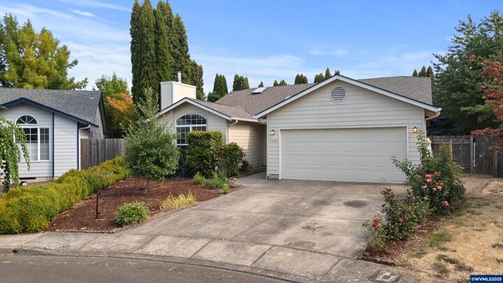 Property Photo: 3559 SW Par Pl OR 97333
