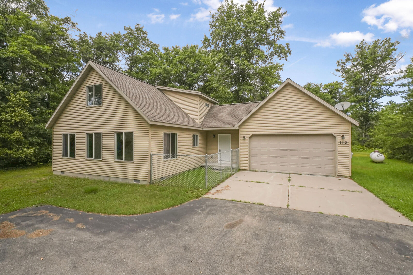 Property Photo:  112 Wobbler Trail  MI 48653 