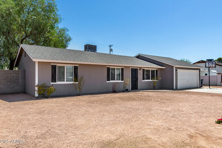 Property Photo: 11429 E Vine Avenue AZ 85208