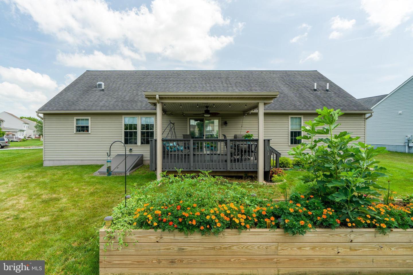 Property Photo:  280 Greystone Lane  PA 17566 