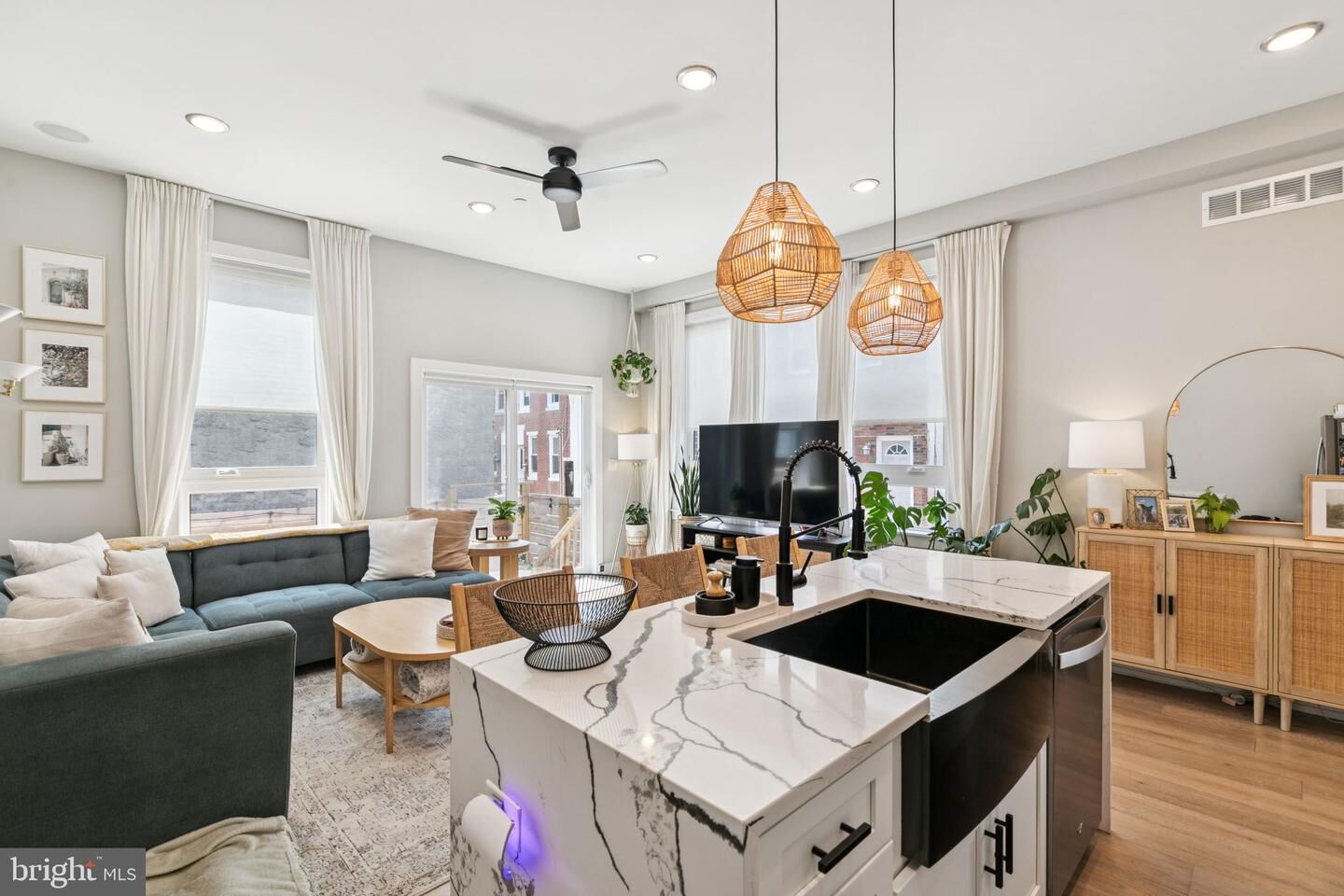 Property Photo:  2615 Tulip Street 1  PA 19125 
