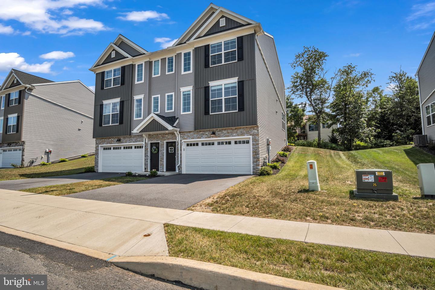 Property Photo:  47 Glenn Vw  PA 17013 