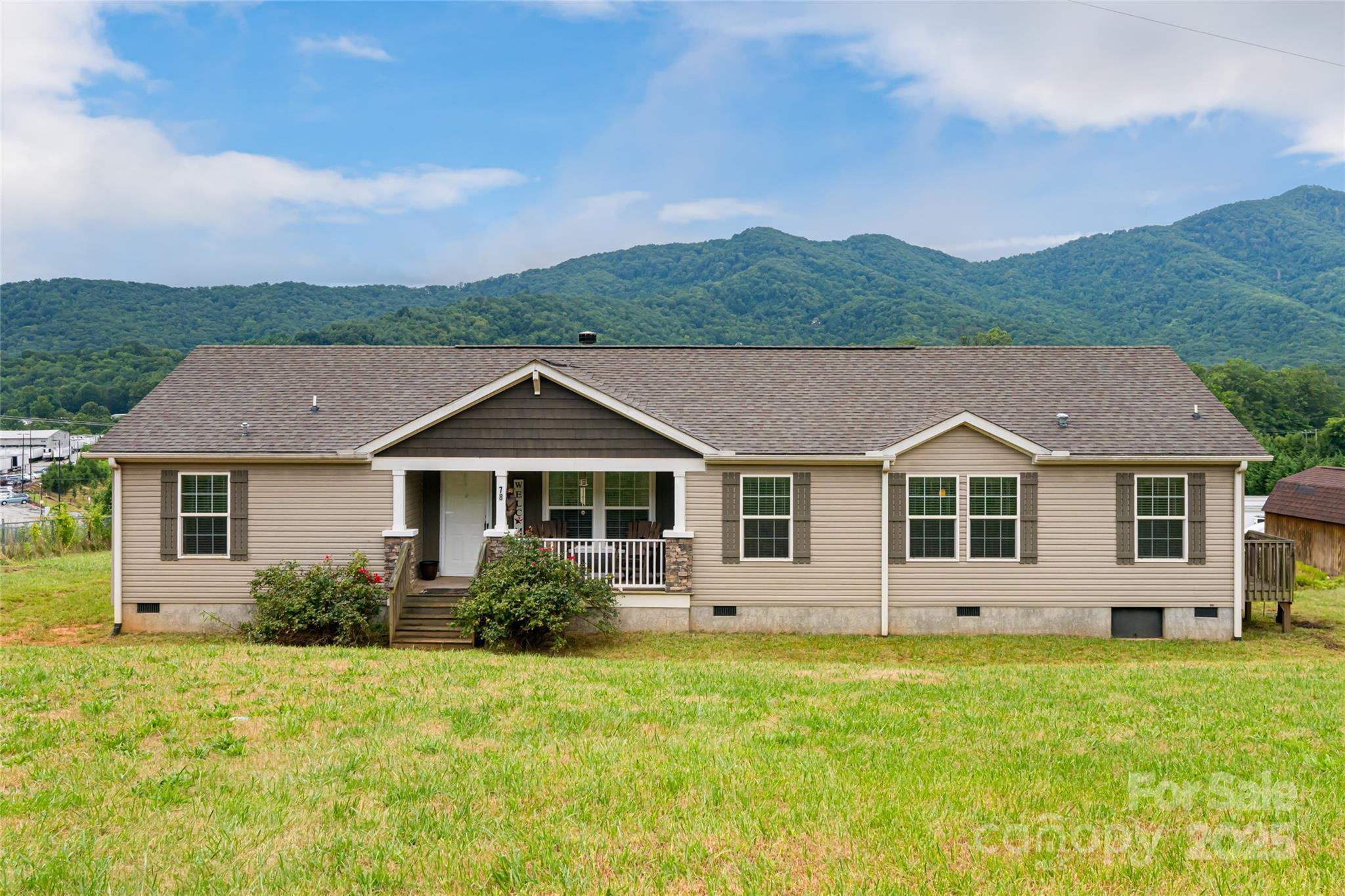 78 Hillcrest Drive  Candler NC 28715 photo