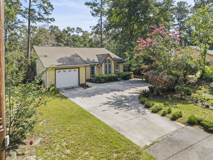 Property Photo: 410 Sarah St SC 29488