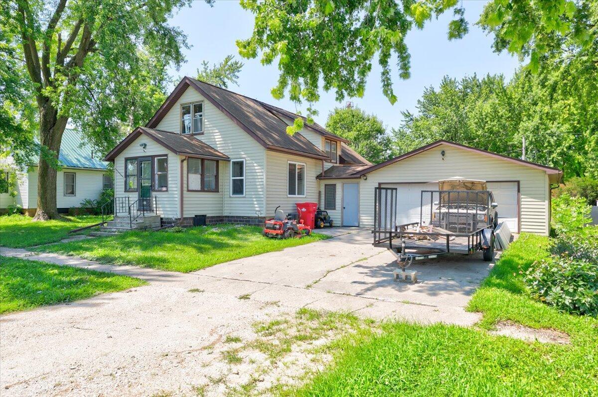 Property Photo: 435 High St. IA 50132